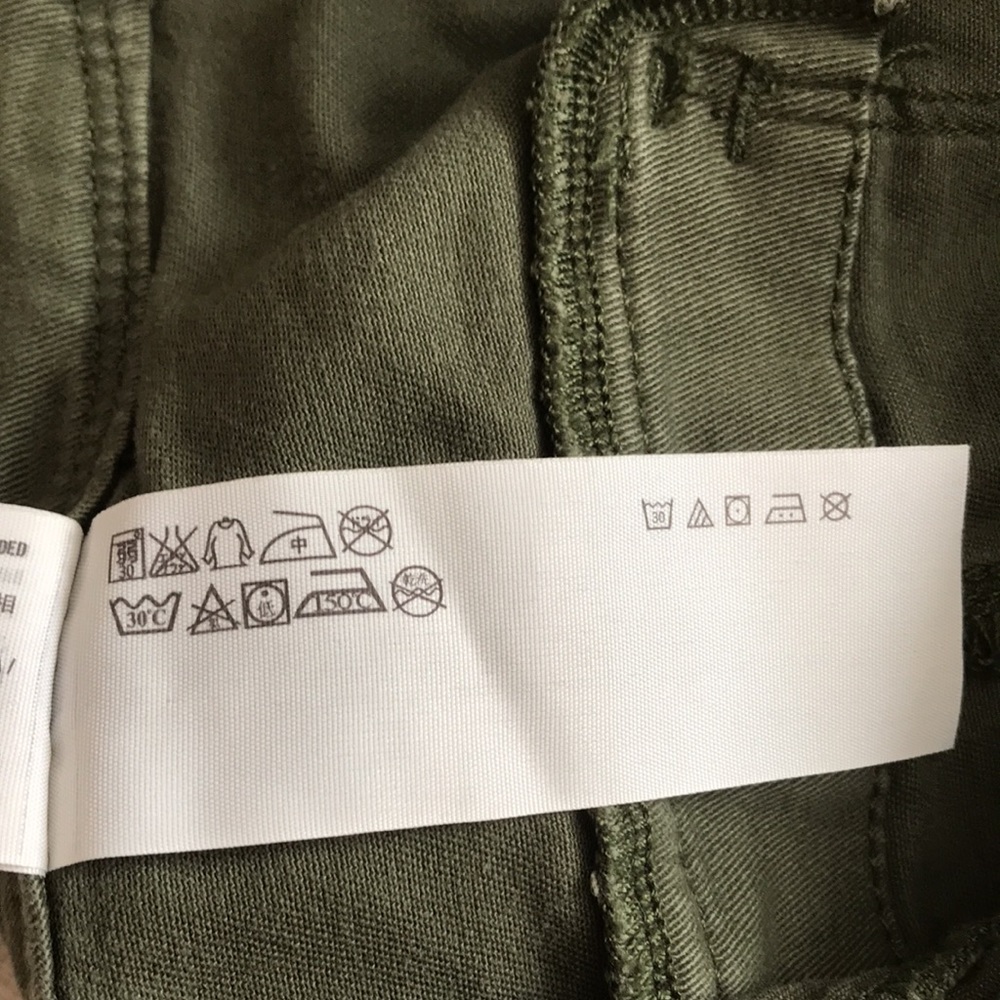 Utility style Army green  Hollister mini skirt with front pockets and zipper EUC - Picture 8 of 8